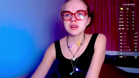 Snapshot of sarah_hs chatting on December 30, 1:03 pm Sarah online show from December 30, 1:03 pm