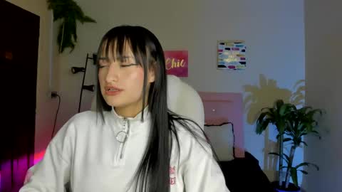 Sarah Ramirez online show from February 17, 5:44 pm