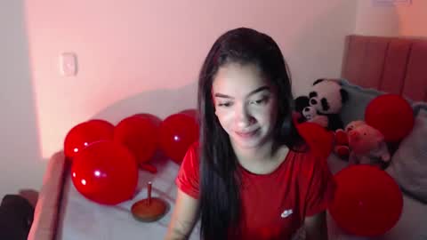 Snapshot of sarah_stone15 chatting on December 5, 1:11 pm Sarah online show from December 5, 1:11 pm