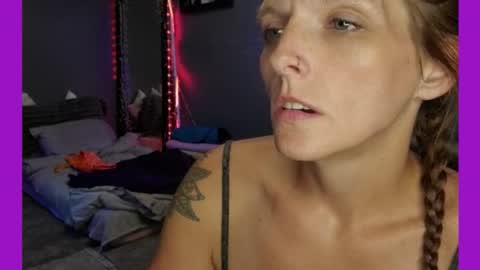 sarahdellisonn online show from July 26, 2:42 am