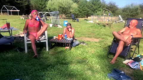 CdSissySarah online show from April 10, 9:19 pm