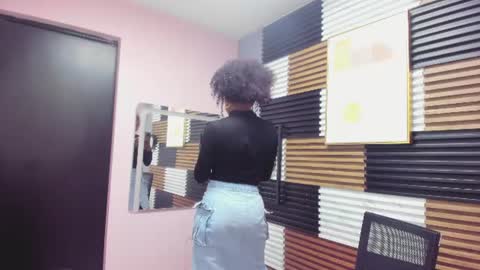 Sarahi pusey online show from July 24, 12:57 pm