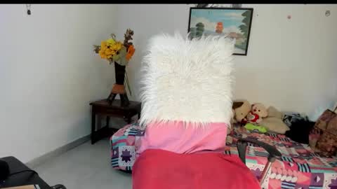 Snapshot of sarahlovexxv chatting on October 26, 11:48 pm Sarah online show from October 26, 11:48 pm