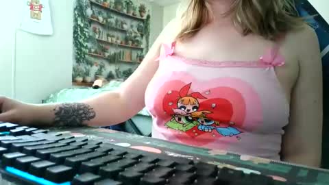 Sarah online show from May 5, 8:58 pm