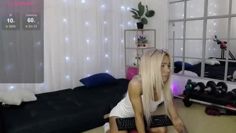 sarahraiynex online show from March 7, 12:16 pm