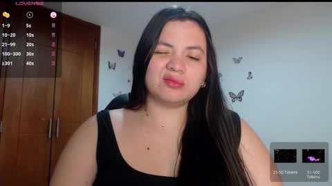 Snapshot of sarahros1 chatting on October 14, 3:42 am Sarah online show from October 14, 3:42 am