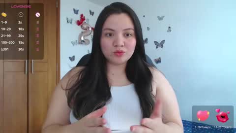 Snapshot of sarahros1 chatting on February 15, 3:39 pm Sarah online show from February 15, 3:39 pm