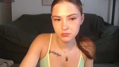 SarahxOliver online show from May 30, 2:15 pm
