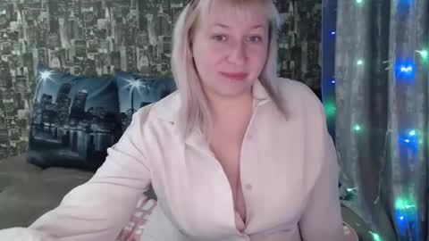 Sara online show from February 17, 6:28 pm