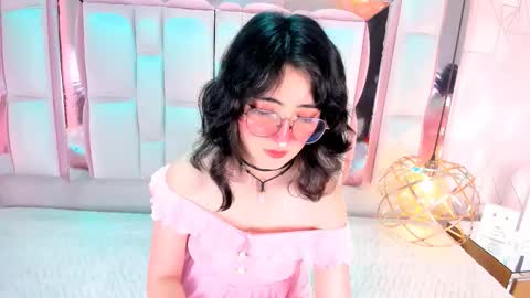 Snapshot of saramartini2 chatting on September 21, 6:17 am sara  online show from September 21, 6:17 am
