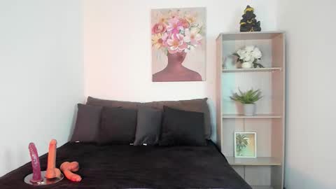 saramilf_69 online show from February 9, 2:10 pm