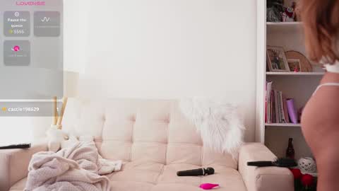 Sara online show from October 7, 10:17 pm