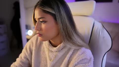 Sara online show from February 18, 10:58 pm