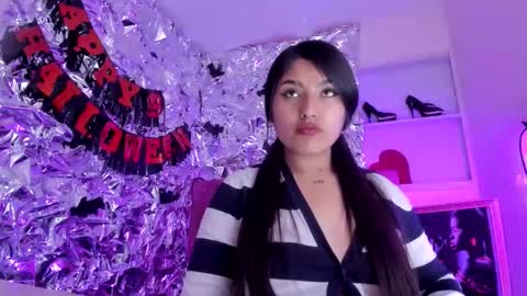 sarastonesx online show from October 29, 9:22 am