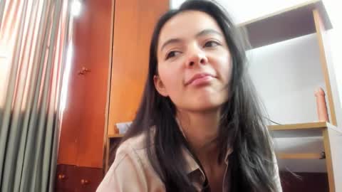 Snapshot of sarasweet_4 chatting on March 12, 5:49 pm Sara   online show from March 12, 5:49 pm