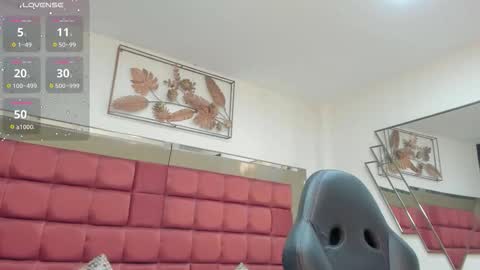      online show from October 6, 6:37 pm