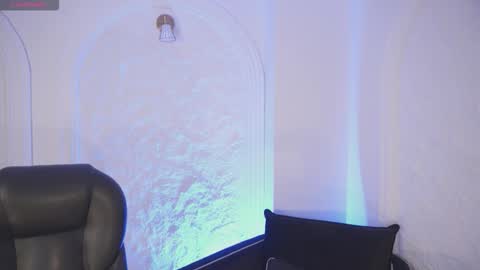 Sara Winstone online show from March 15, 11:52 pm