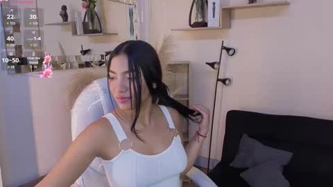  Saray  Say hi in the chat online show from November 10, 8:11 pm