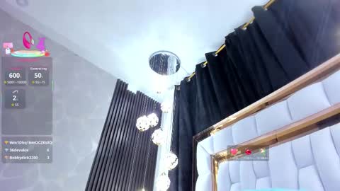 Snapshot of sarayroyse chatting on October 16, 10:41 pm Saray online show from October 16, 10:41 pm