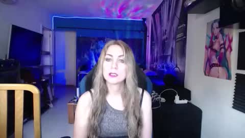 Giselle and Jay online show from November 20, 10:14 am