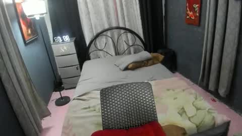 ESTELLA online show from December 15, 4:58 pm