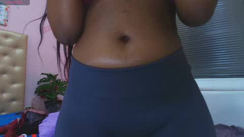 SashhaLux22 online show from March 7, 9:40 am