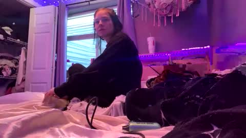 sassyseductive online show from April 24, 12:01 am