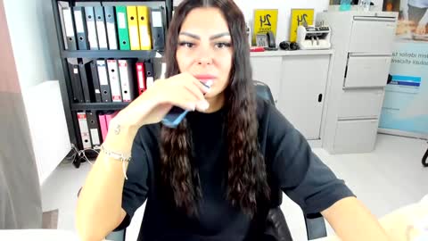 sassytiff online show from September 21, 1:04 pm