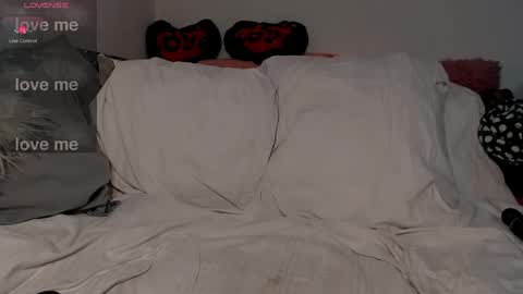 Snapshot of satisfymypussy chatting on January 29, 12:24 pm Alina online show from January 29, 12:24 pm
