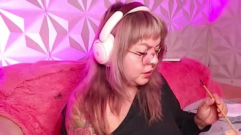 Gina George online show from November 22, 12:31 am