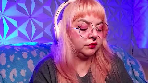 Gina George online show from March 28, 3:08 am