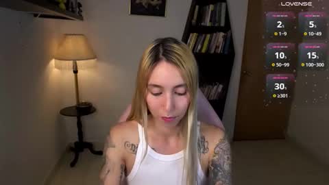 I AM JENN  online show from November 30, 2:40 am