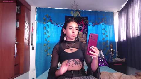 Snapshot of saucy_zaren chatting on January 28, 2:21 pm Zaren online show from January 28, 2:21 pm