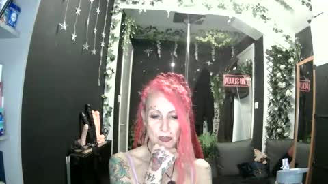 SaucySky online show from June 2, 9:28 pm