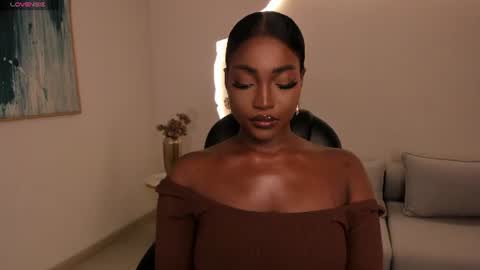 S a v a n n a h  online show from June 9, 12:49 pm