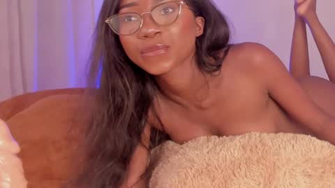 Savannahwildee online show from February 11, 9:56 pm