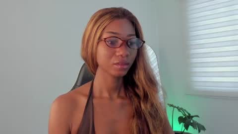 Savannahwildee online show from July 30, 1:56 pm