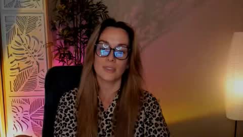 save the qween online show from February 11, 12:20 pm