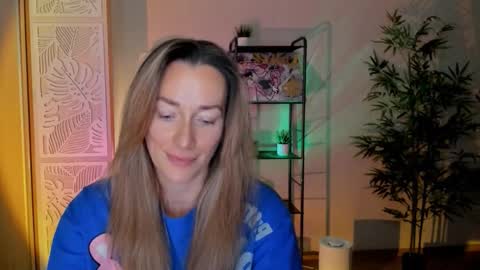 save the qween online show from February 1, 6:43 am