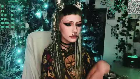 pronoun she. name Mary. age 21. online show from January 7, 11:10 pm