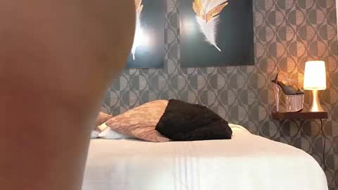 Scarleet online show from April 2, 1:51 pm