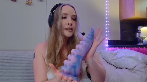 Scarlet Carnal -  online show from January 30, 11:24 pm