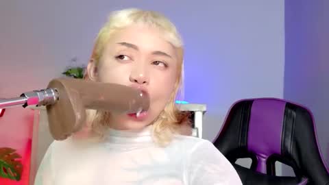 scarlet_gold online show from February 9, 3:21 am