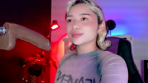 scarlet_gold online show from January 14, 5:15 am