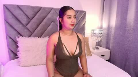 scarlet_queen7 online show from May 18, 6:47 pm