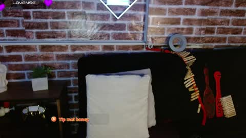 Scarlet online show from April 22, 2:41 am