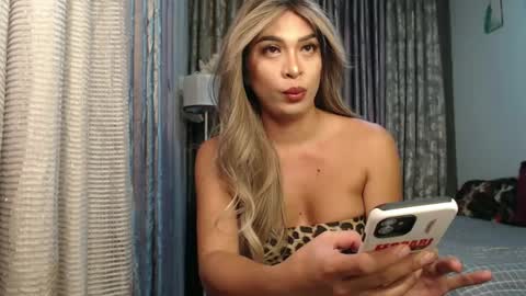 Snapshot of scarlet_ts69 chatting on January 8, 9:34 pm scarlet online show from January 8, 9:34 pm