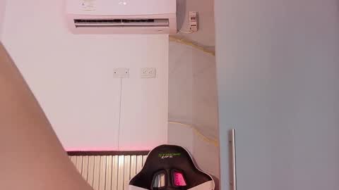 scarlet_vixen_ online show from February 27, 6:55 pm