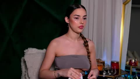 Scarlet online show from April 17, 12:35 am