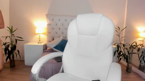 Bunny  online show from February 6, 1:58 pm